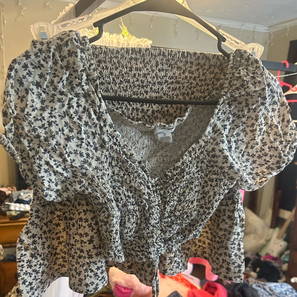 Smocked Floral Peplum Crop Top - Black & White
